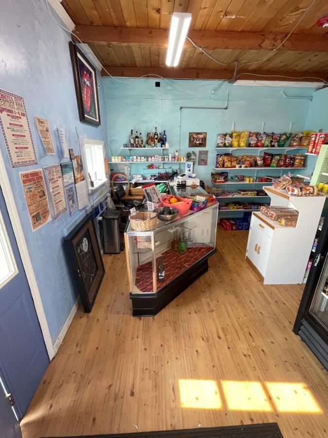 Sugarloaf Mountain Motel Virginia City Bagian luar foto