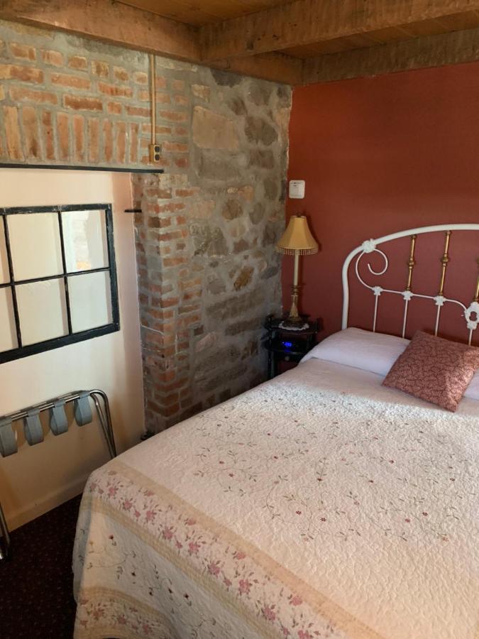 Sugarloaf Mountain Motel Virginia City Bagian luar foto