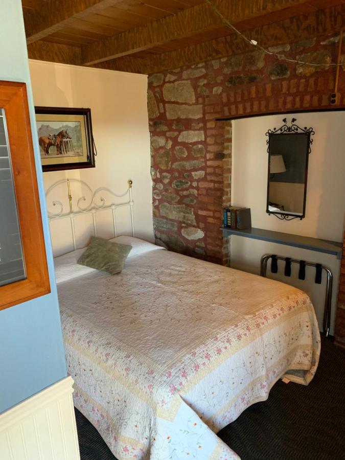 Sugarloaf Mountain Motel Virginia City Bagian luar foto