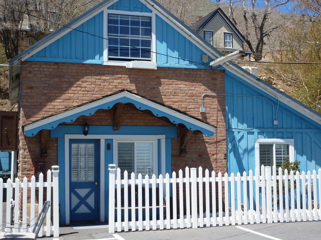 Sugarloaf Mountain Motel Virginia City Bagian luar foto